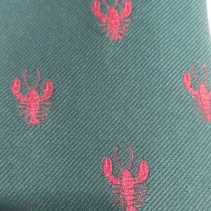 L.L. Bean Green color with  embroidered RED LOBSTERS silk tie